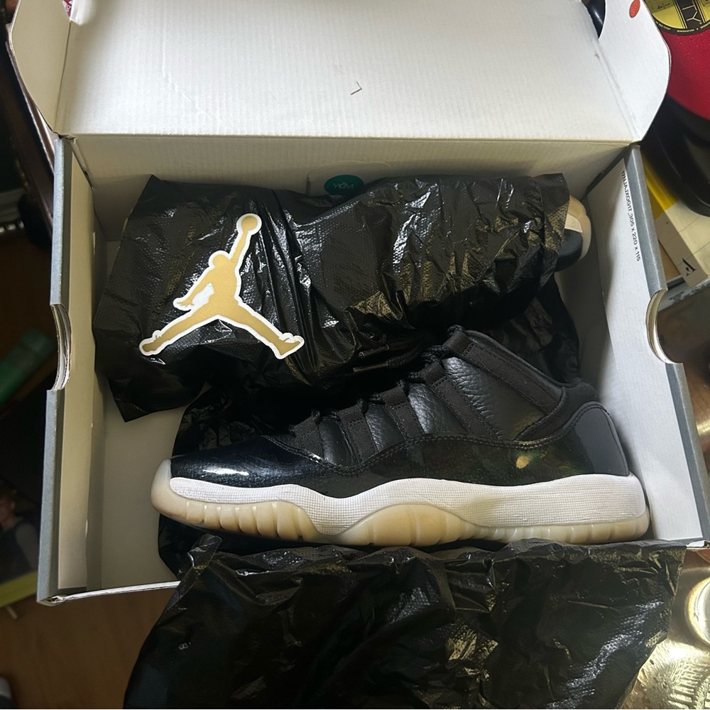 jordan 11 low 72-10